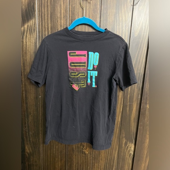 NIKE - Just Do It - Retro Style T-Shirt- Youth XL - Picture 2 of 9